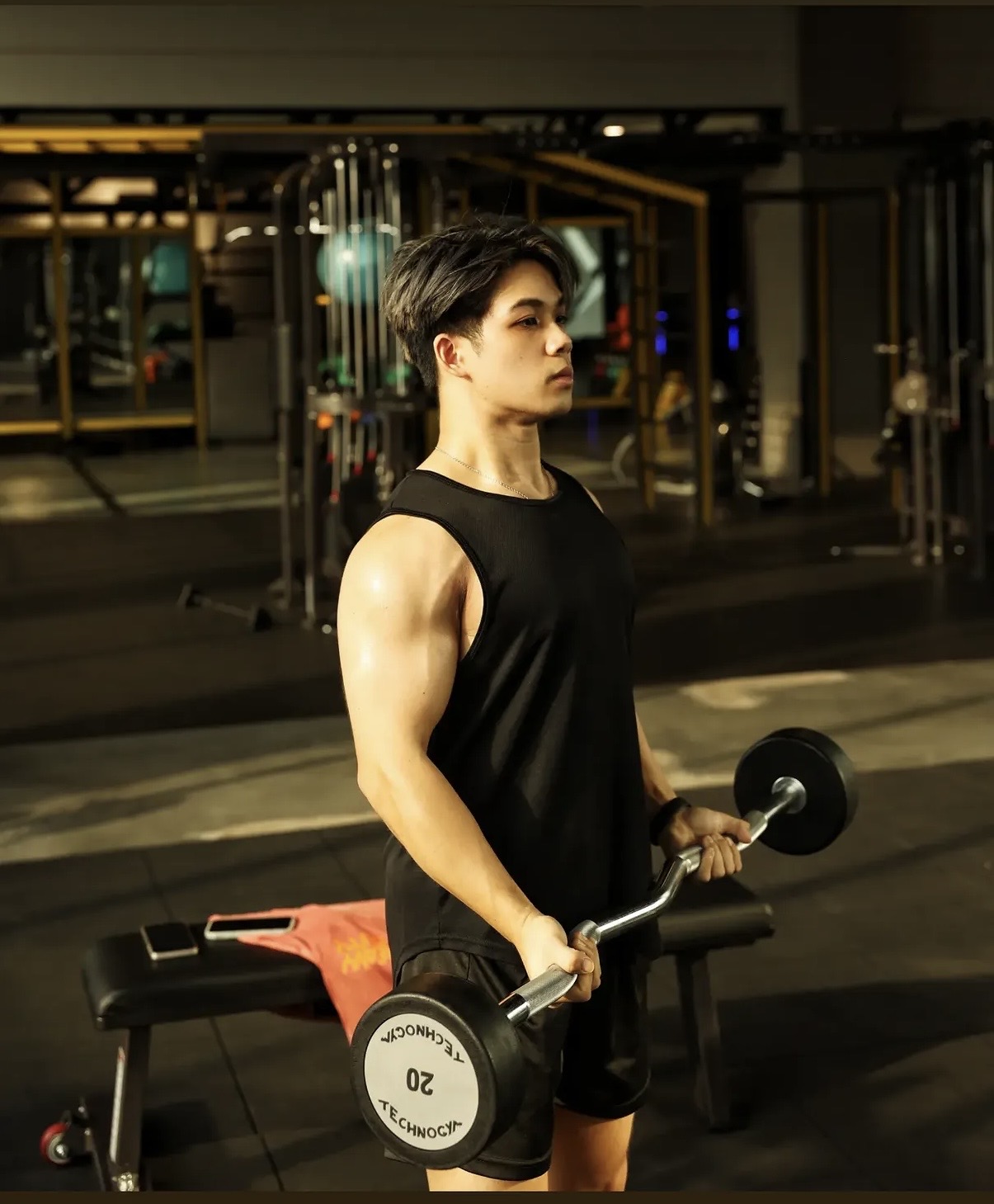 Ang Jian Le training at the gym — Ascenity private coach